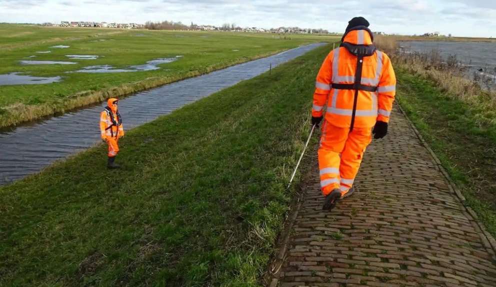 Waterland wacht op nieuwe waterpiek: dijkdelen op Marken gemarkeerd met verf en schade aan binnenhaven Monnickendam